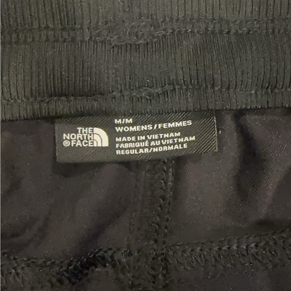 The North Face Women’s Capri Leggings - Picture 3 of 6